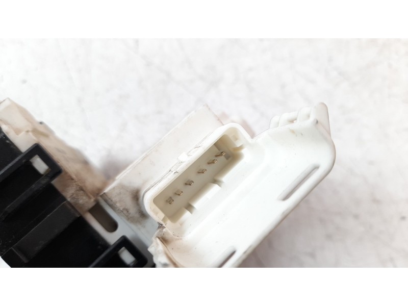 Recambio de cerradura puerta delantera derecha para peugeot 407 st confort referencia OEM IAM 9681333280  