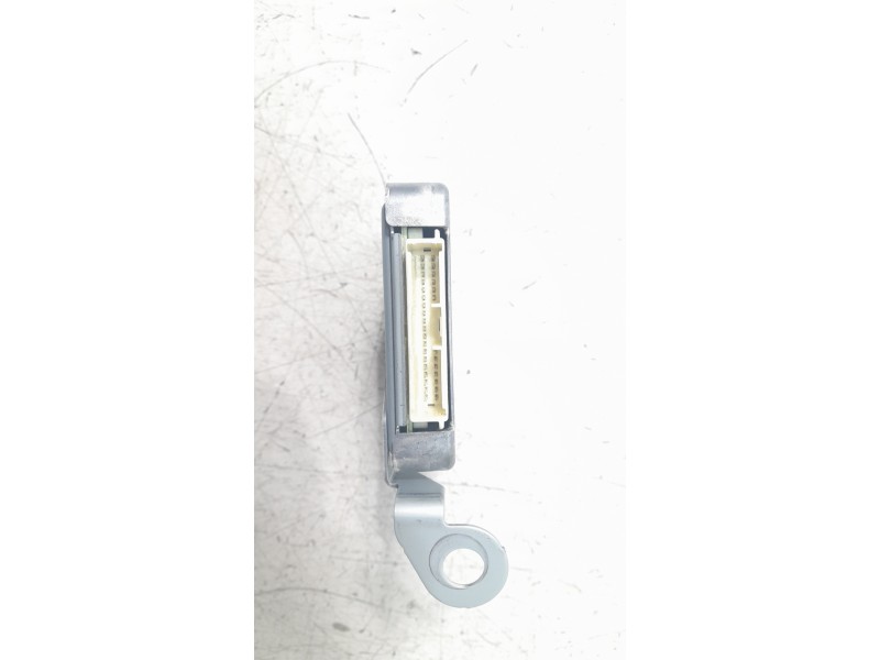 Recambio de modulo electronico para toyota rav4 referencia OEM IAM 8815042021  