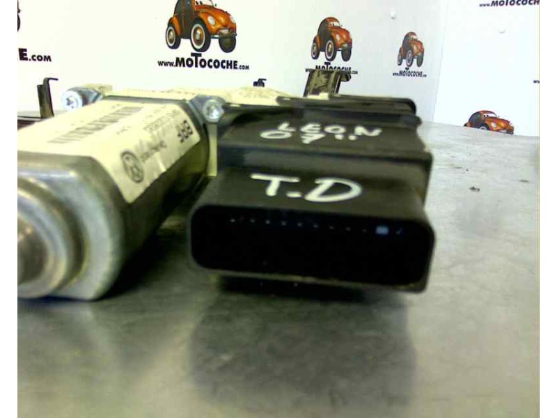 Recambio de elevalunas trasero derecho para seat leon (1p1) referencia OEM IAM   