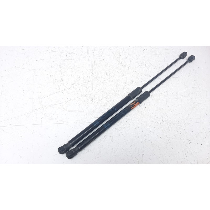 Recambio de amortiguadores maletero / porton para mercedes-benz clase a (w176) 2.1 cdi cat referencia OEM IAM A1769800264  