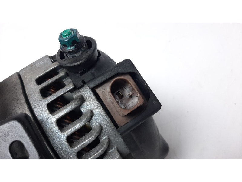 Recambio de alternador para kia stinger (ck) 2.0 tgdi cat referencia OEM IAM 373002CTA0  