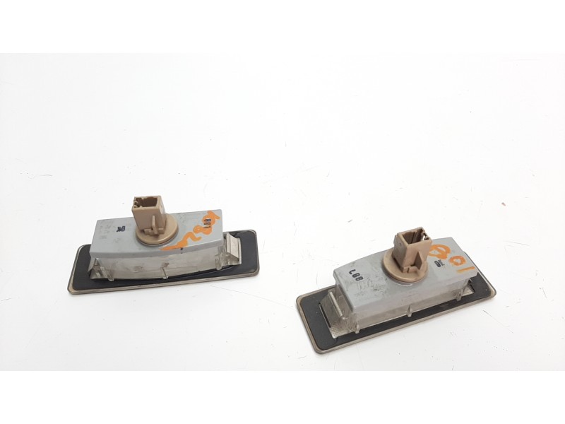 Recambio de piloto matricula para hyundai i40 1.7 crdi cat referencia OEM IAM 925012G000  