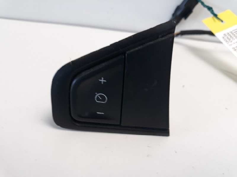 Recambio de mando volante para renault scenic iii 1.9 dci diesel referencia OEM IAM   