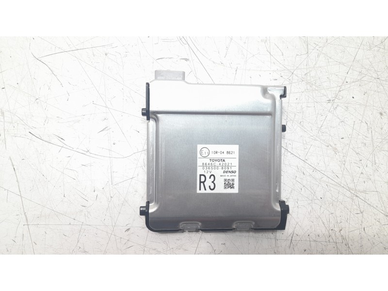 Recambio de camara vision frontal para toyota rav4 referencia OEM IAM 8646C76020 0365008091 