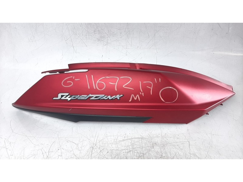 Recambio de moldura para kymco g-dink 125 referencia OEM IAM 83500ACD5E000  