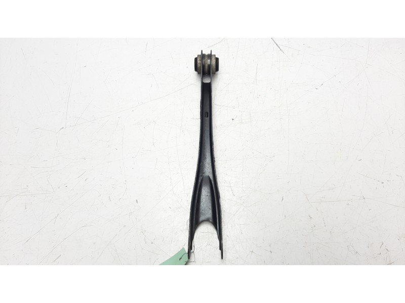 Recambio de brazo suspension inferior trasero derecho para bmw serie 1 lim. (f20) 116d referencia OEM IAM 6792527  