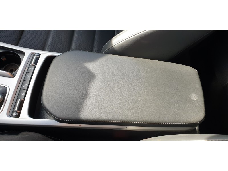 Recambio de apoyabrazos central para kia stinger (ck) 2.0 tgdi cat referencia OEM IAM 81770J5100  