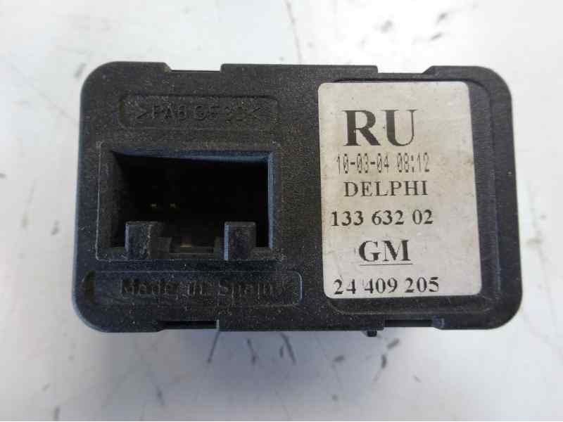 Recambio de mando elevalunas delantero izquierdo para opel corsa c referencia OEM IAM 24409205  