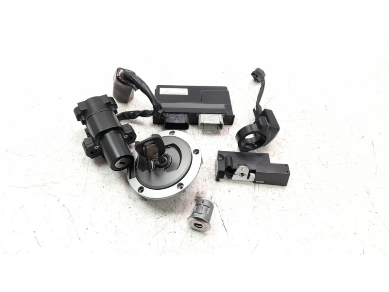 Recambio de conmutador de arranque para honda cb 650r referencia OEM IAM 35010MKND50  