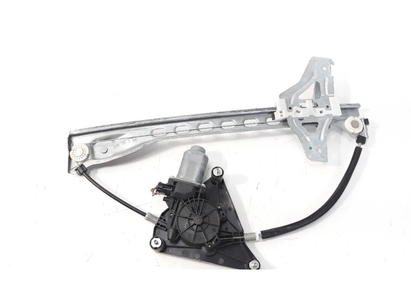 Recambio de elevalunas delantero derecho para peugeot 108 top 1.0 vti referencia OEM IAM 698100H031 106075801 