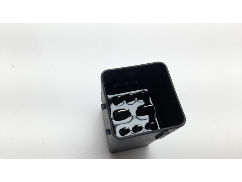 Recambio de caja precalentamiento para adria matrix n 670 sl referencia OEM IAM 9803299780 51299058A 