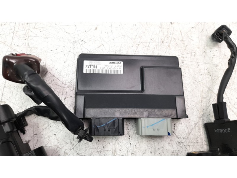 Recambio de conmutador de arranque para honda cb 650r referencia OEM IAM 35010MKND50  