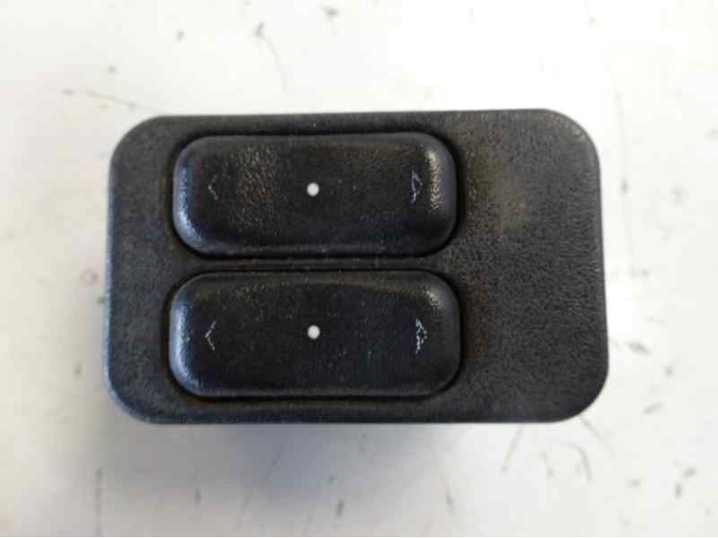 Recambio de mando elevalunas delantero izquierdo para opel corsa c referencia OEM IAM 90561088  
