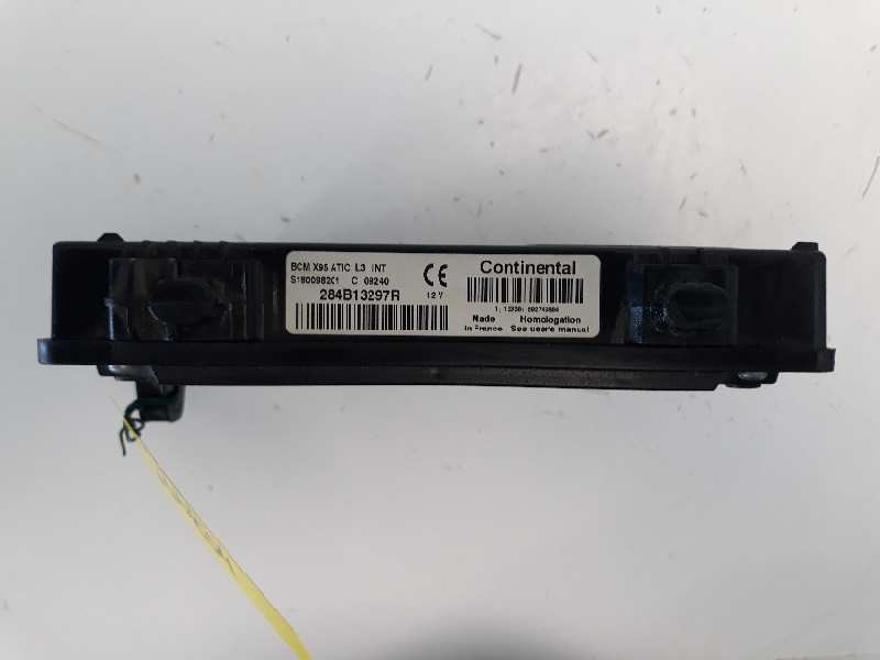 Recambio de caja reles / fusibles para renault scenic iii 1.9 dci diesel referencia OEM IAM 284B13297R S180098201C 
