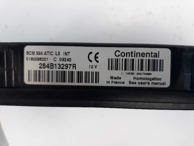 Recambio de caja reles / fusibles para renault scenic iii 1.9 dci diesel referencia OEM IAM 284B13297R S180098201C 