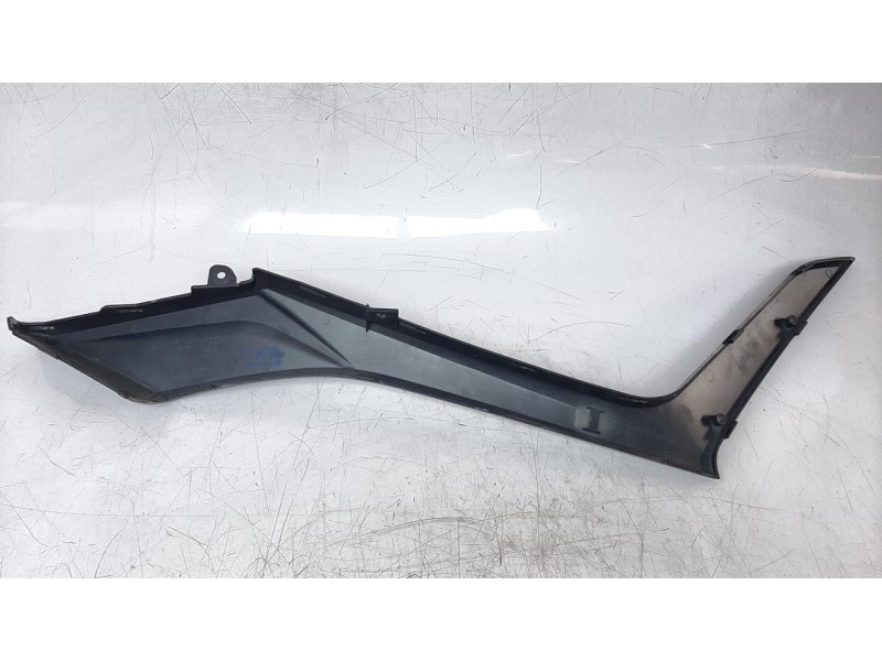 Recambio de moldura para kymco g-dink 125 referencia OEM IAM 83630ACD5E000  