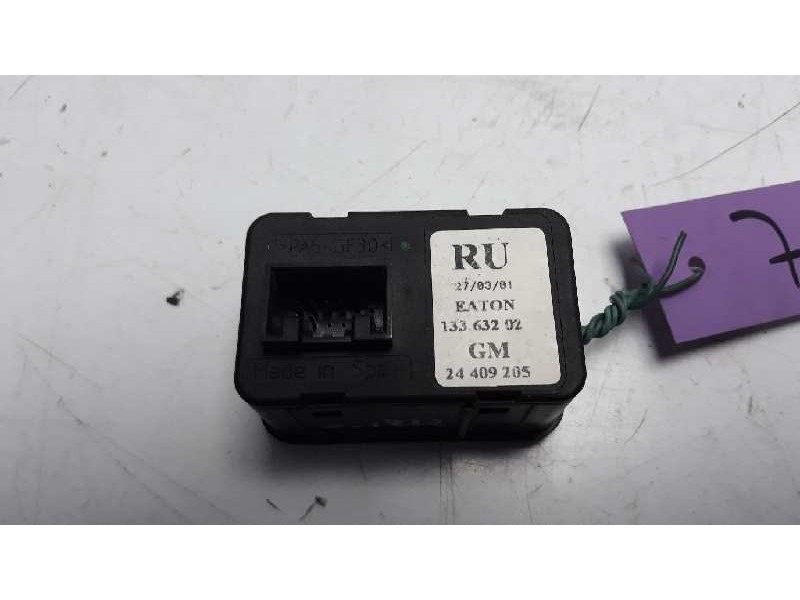 Recambio de mando elevalunas delantero izquierdo para opel corsa c referencia OEM IAM 24409205  