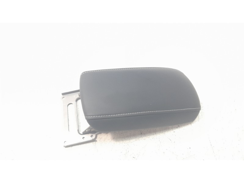 Recambio de apoyabrazos central para toyota corolla (e21) hybrid style referencia OEM IAM 5890502F60C0  
