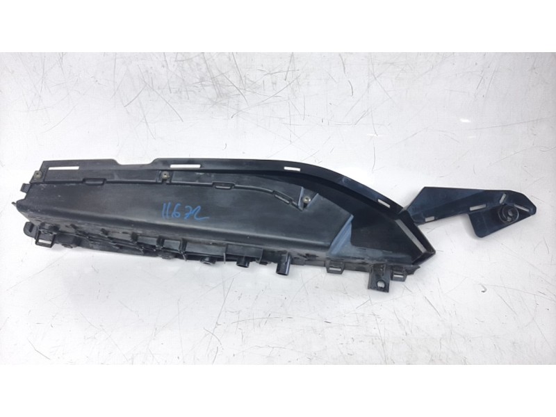 Recambio de moldura para kymco g-dink 125 referencia OEM IAM 83532ACD5E000  