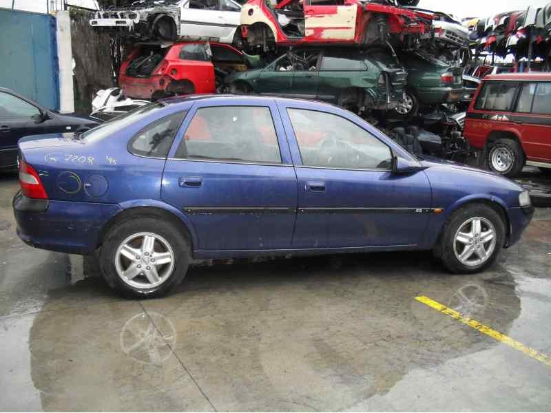 opel vectra b berlina del año 1995