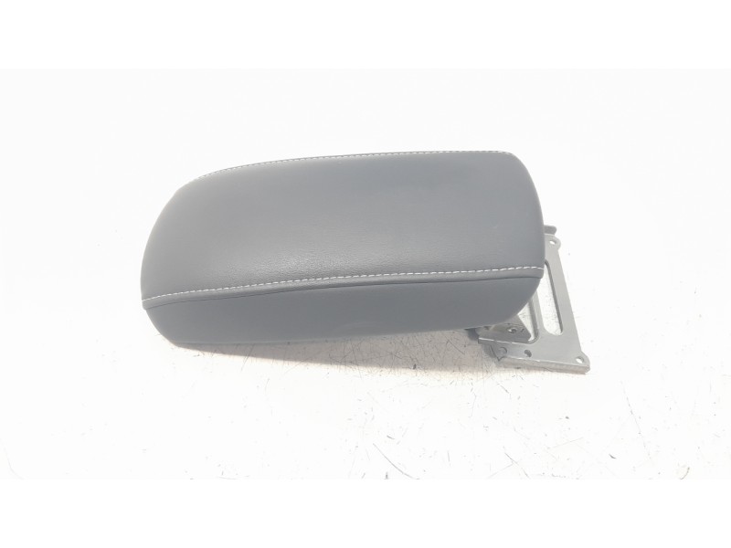 Recambio de apoyabrazos central para toyota corolla (e21) hybrid style referencia OEM IAM 5890502F60C0  