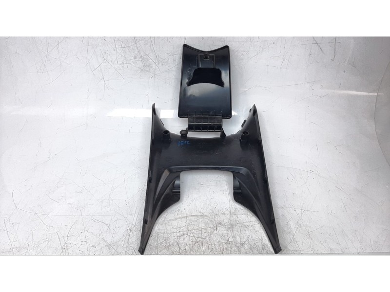 Recambio de moldura para kymco g-dink 125 referencia OEM IAM 80151ACD5E000  