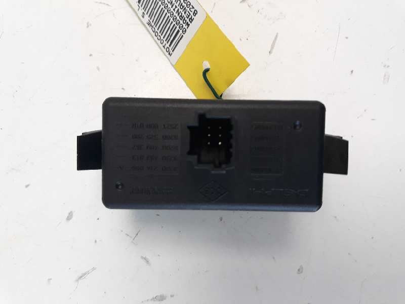 Recambio de warning para renault scenic iii 1.9 dci diesel referencia OEM IAM 8200214896A  
