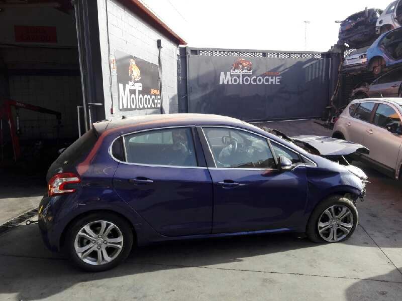 peugeot 208 del año 2013