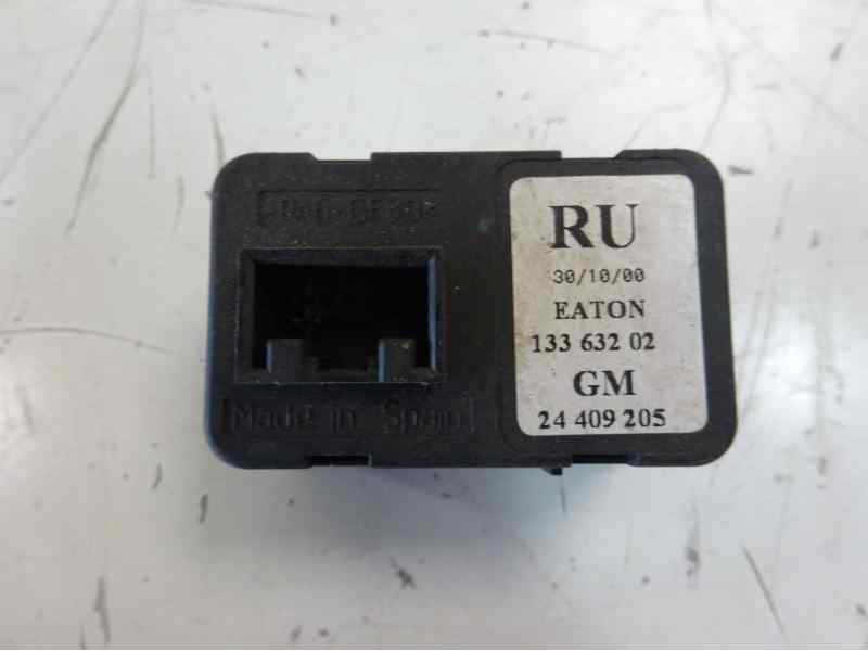 Recambio de mando elevalunas delantero izquierdo para opel corsa c referencia OEM IAM 24409205  