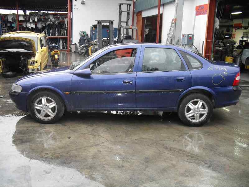 opel vectra b berlina del año 1995