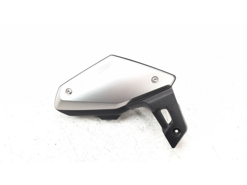 Recambio de carenado delantero derecho para honda cb 650r referencia OEM IAM 64310MKND50ZA  
