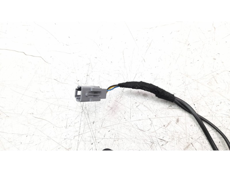 Recambio de enganche cinturon trasero izquierdo para dacia duster ii prestige referencia OEM IAM 538253800B  
