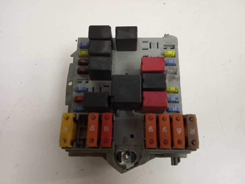 Recambio de caja reles / fusibles para alfa romeo 159 (140) 1.9 jts 16v / selective referencia OEM IAM 60689045  