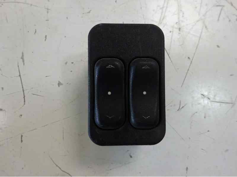 Recambio de mando elevalunas delantero izquierdo para opel corsa c referencia OEM IAM 90561088  