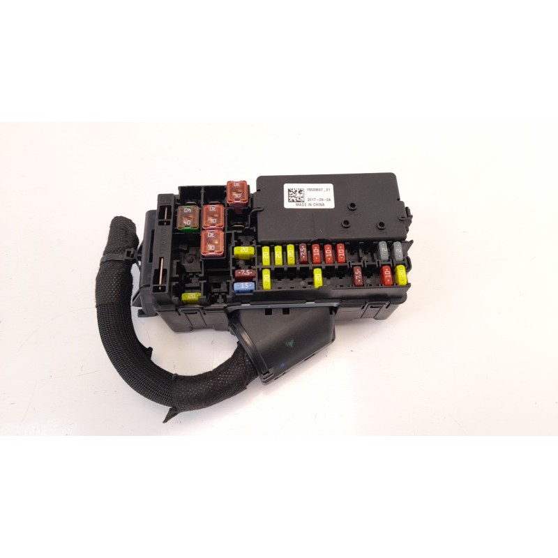 Recambio de caja reles / fusibles para opel astra k sports tourer 1.6 cdti dpf referencia OEM IAM 15533697  