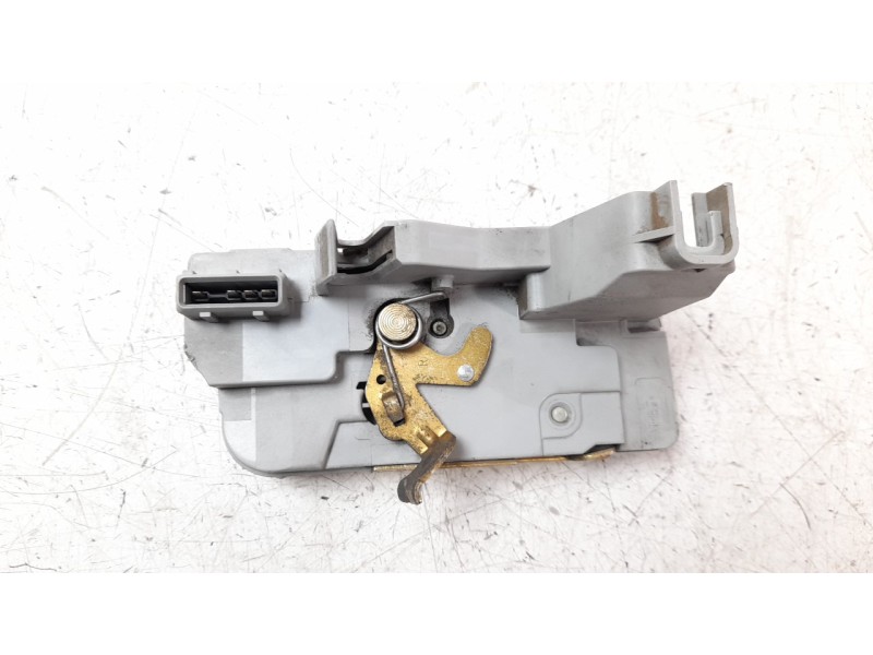 Recambio de cerradura puerta trasera derecha para peugeot 307 (s1) xt referencia OEM IAM 9138A4  