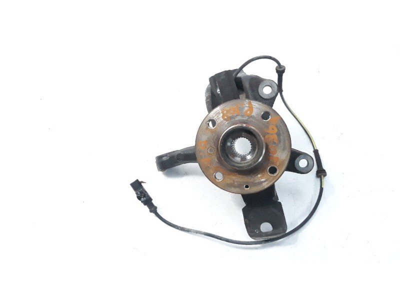 Recambio de mangueta delantera derecha para peugeot 108 top 1.0 vti referencia OEM IAM R83K8A3011  