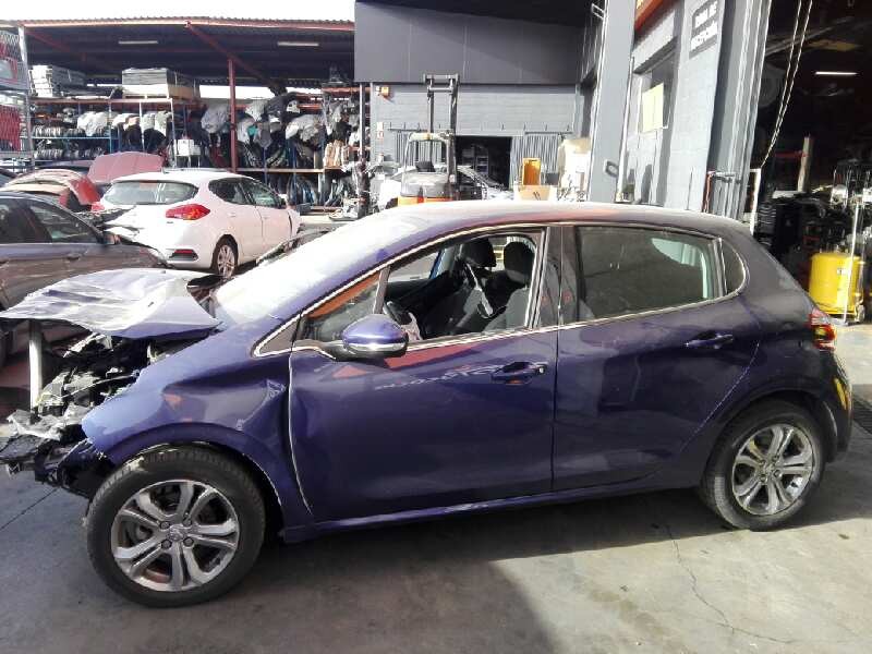 peugeot 208 del año 2013