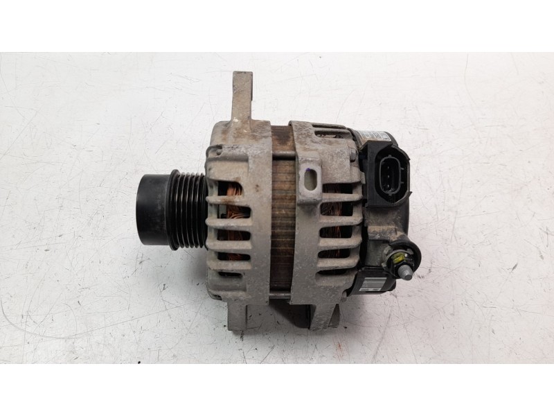 Recambio de alternador para kia sportage 1.6 cat referencia OEM IAM 373002B960 ALF801123MD 