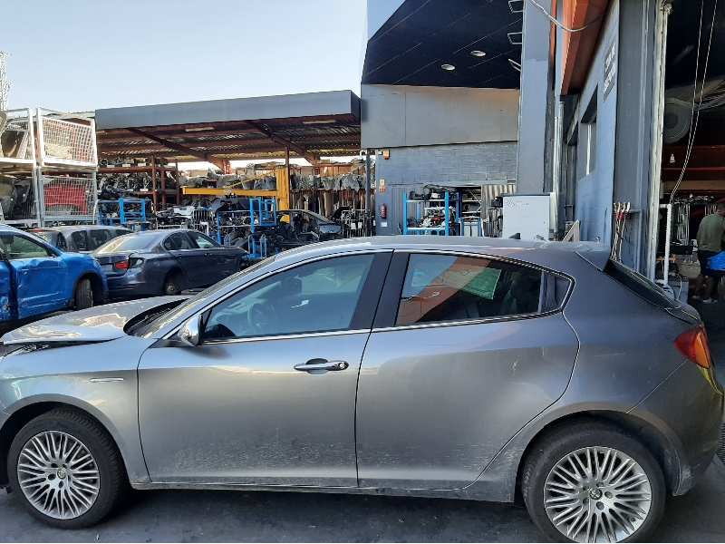 alfa romeo giulietta (191) del año 2014