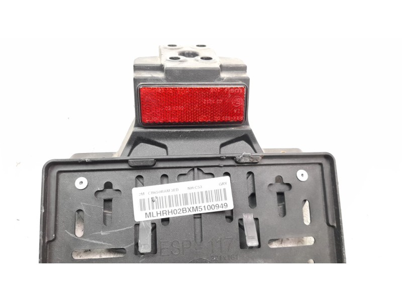Recambio de portamatriculas para honda cb 650r referencia OEM IAM 80150MKYD50ZA  
