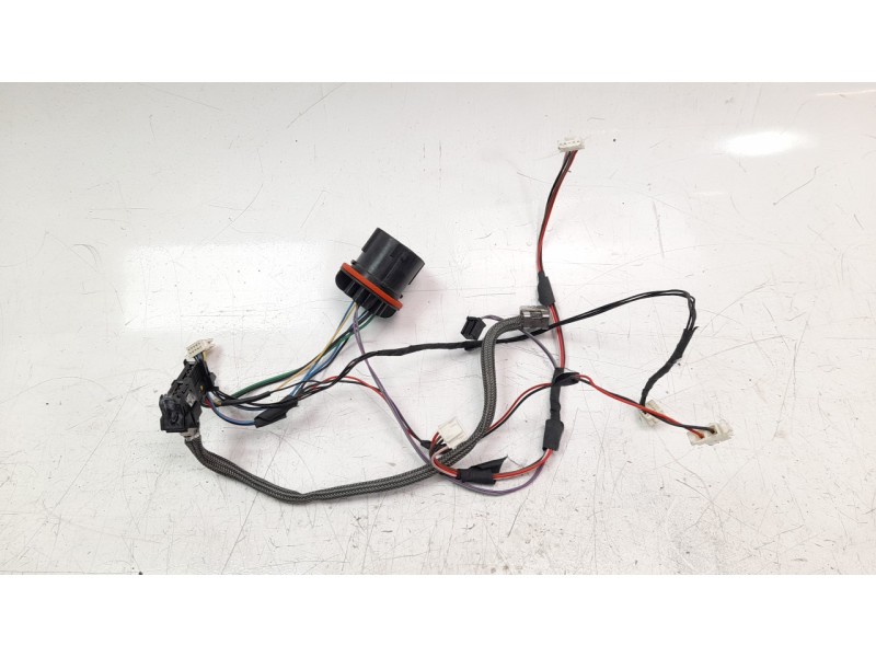 Recambio de modulo electronico para aston martin rapide 5.9 v12 cat referencia OEM IAM CABLEADOFARO  