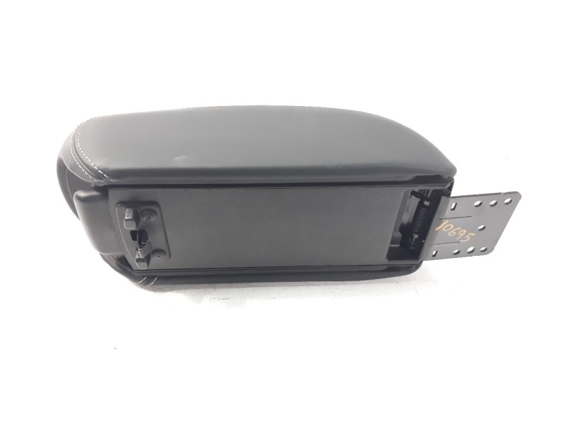 Recambio de apoyabrazos central para jeep renegade 1.6 m-jet cat referencia OEM IAM 0735603049  