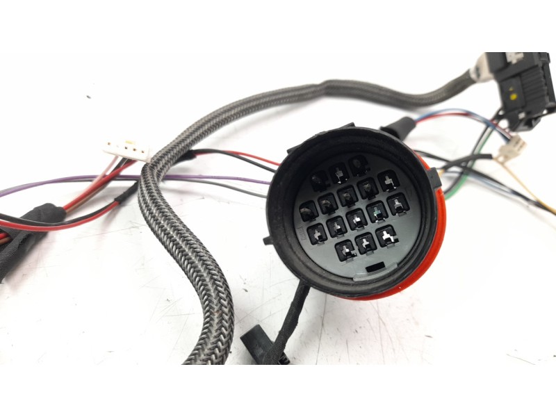 Recambio de modulo electronico para aston martin rapide 5.9 v12 cat referencia OEM IAM CABLEADOFARO  