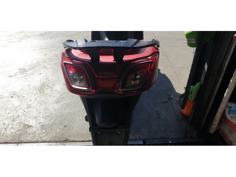 Recambio de piloto trasero central para kymco g-dink 125 referencia OEM IAM 33700ACD5E00  