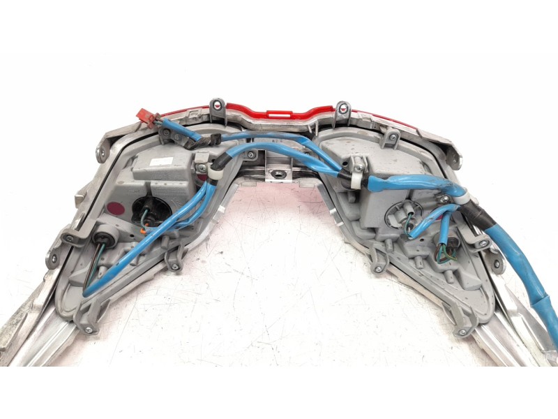 Recambio de piloto trasero central para kymco g-dink 125 referencia OEM IAM 33700ACD5E00  