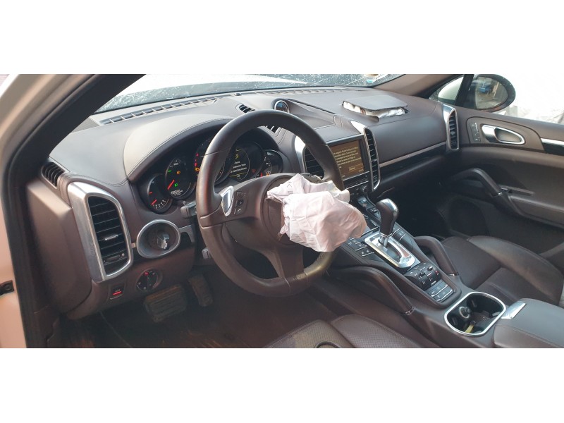 porsche cayenne (typ 92aa) del año 2011