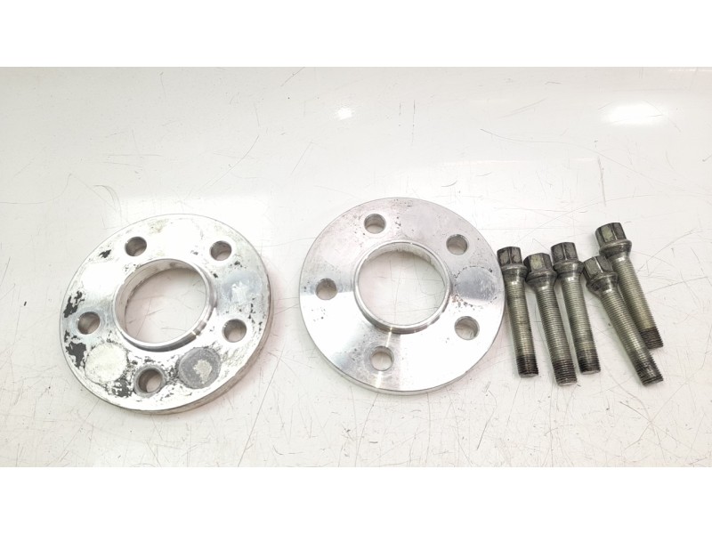 Recambio de buje para aston martin rapide 5.9 v12 cat referencia OEM IAM SEPARADOR  