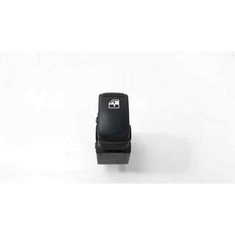 Recambio de mando elevalunas trasero derecho para hyundai getz (tb) 1.3 12v cat referencia OEM IAM 935801C020BJ  