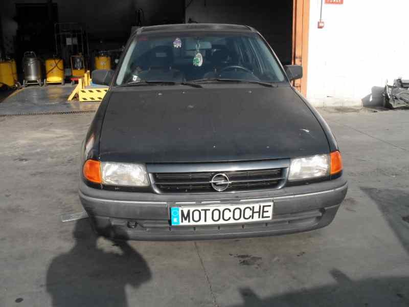 opel astra f berlina del año 1992